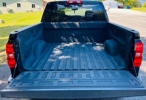 Used 2018 Chevrolet Silverado 1500 LT w/ All Star Edition image 23