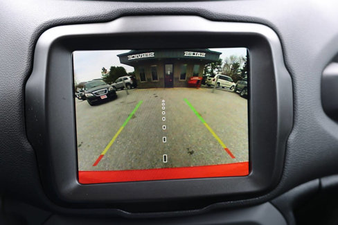 Used 2023 Jeep Renegade Latitude w/ Premium Group image 21