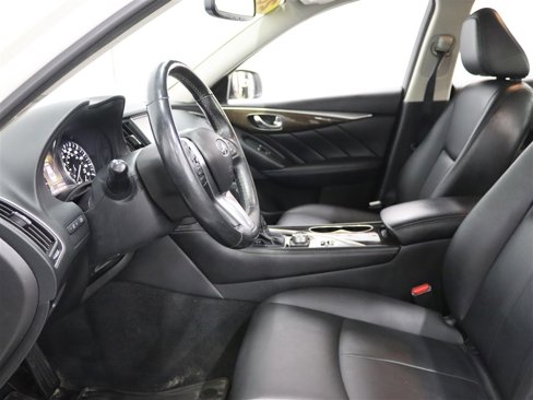 Used 2019 INFINITI Q50 Luxe w/ Essential Package (3.0T Luxe) image 9