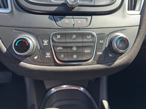 Used 2022 Chevrolet Malibu LT image 18