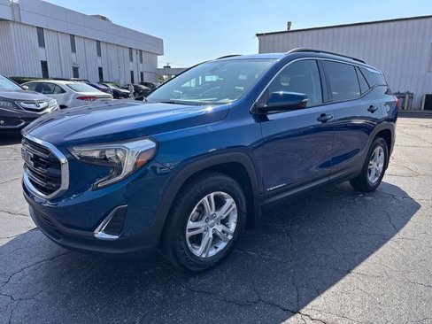Used 2020 GMC Terrain SLE w/ Driver Convenience Package image 5