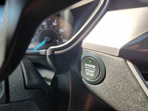 Used 2020 Ford Escape SE image 23