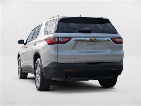 Used 2020 Chevrolet Traverse LT image 8