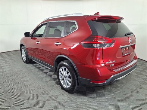Used 2018 Nissan Rogue SV w/ Premium Package image 8