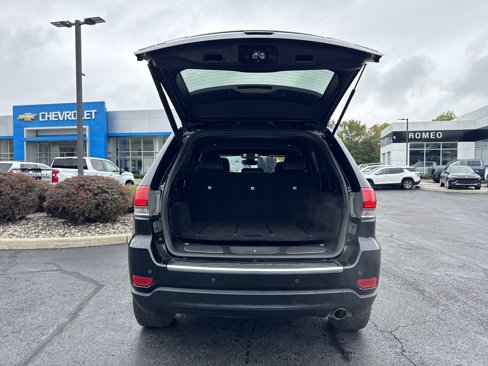 Used 2017 Jeep Grand Cherokee Limited image 34