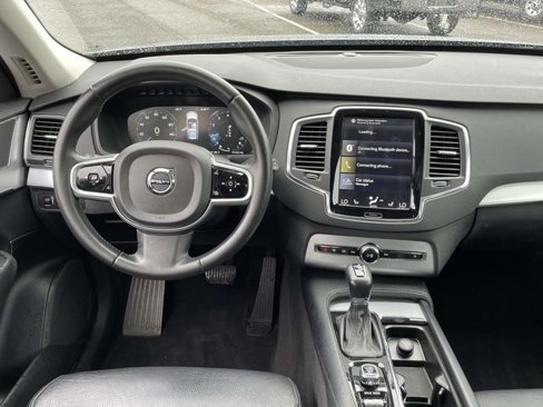 Used 2018 Volvo XC90 T6 Momentum w/ Convenience Package image 12