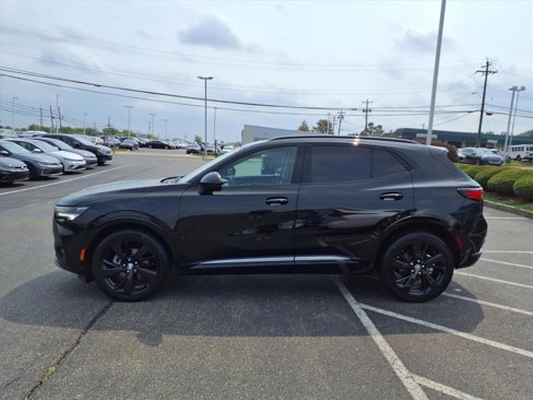 Used 2022 Buick Envision Essence w/ Technology Package II image 3
