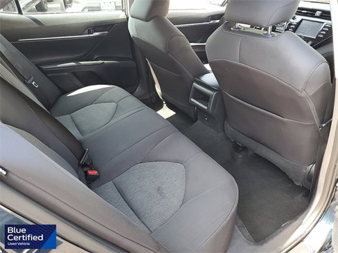 Used 2020 Toyota Camry LE image 18