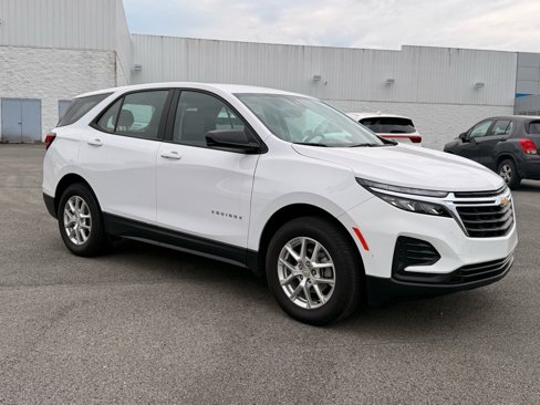 Used 2023 Chevrolet Equinox LS image 7