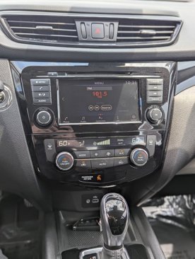 Used 2020 Nissan Rogue Sport SV w/ All-Weather Package image 14