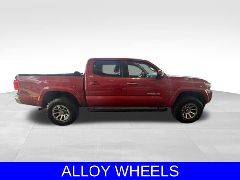 Used 2016 Toyota Tacoma SR5 image 3
