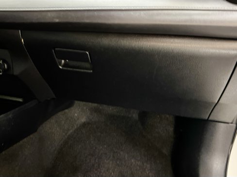 Used 2018 Toyota RAV4 LE image 34