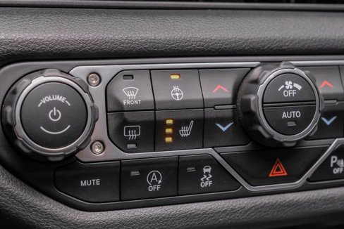 Used 2024 Jeep Wrangler Unlimited Sport image 69