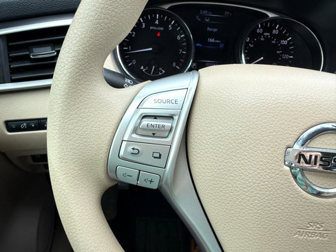 Used 2015 Nissan Rogue SV w/ SV Premium Package image 21