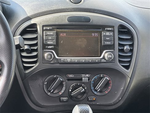 Used 2015 Nissan Juke S image 15