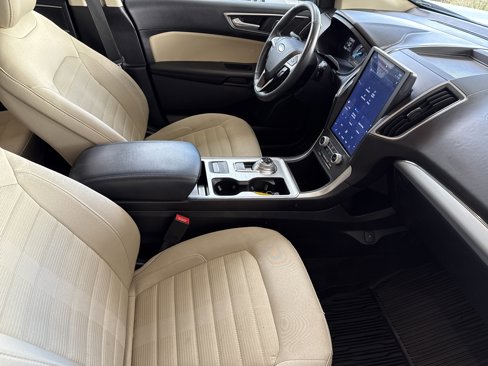 Used 2022 Ford Edge SEL w/ Convenience Package image 17