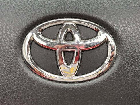 Used 2018 Toyota RAV4 XLE image 27