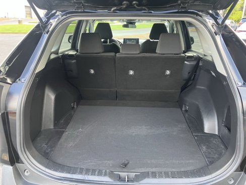 Used 2021 Toyota RAV4 LE image 33
