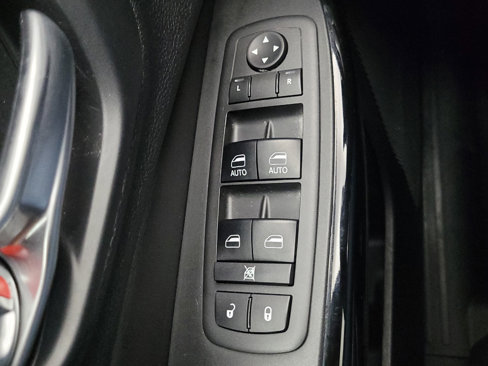 Used 2019 Jeep Cherokee Latitude Plus image 27