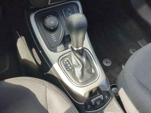 Used 2018 Jeep Compass Sport image 20