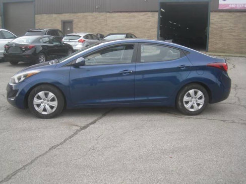 Used 2016 Hyundai Elantra SE image 8