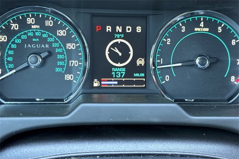 Used 2013 Jaguar XF 3.0 image 30