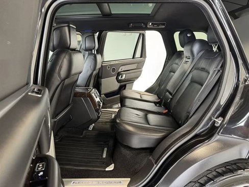 Used 2018 Land Rover Range Rover Long Wheelbase Supercharged image 18