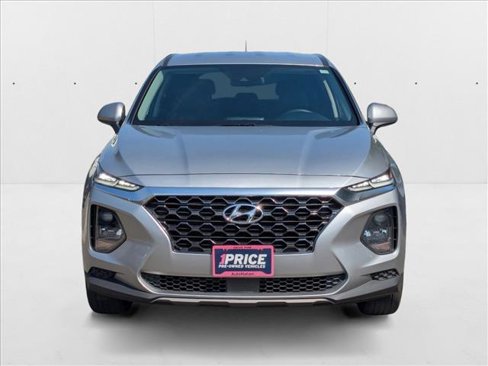 Used 2020 Hyundai Santa Fe SE image 2