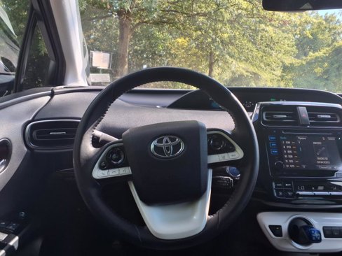 Used 2019 Toyota Prius Prime Plus image 11