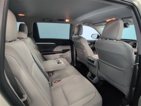 Used 2019 Toyota Highlander Plus image 16