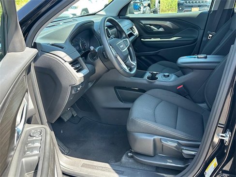 Used 2024 GMC Terrain SLE image 12