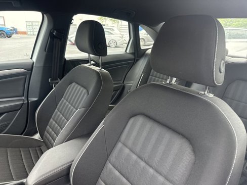Used 2024 Volkswagen Jetta Sport image 10