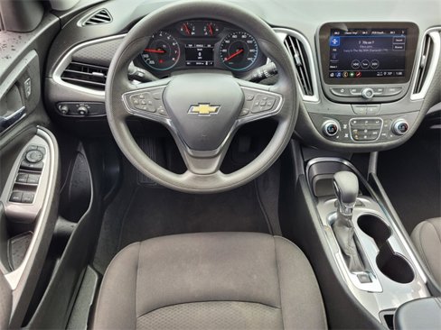 Used 2024 Chevrolet Malibu LT image 9