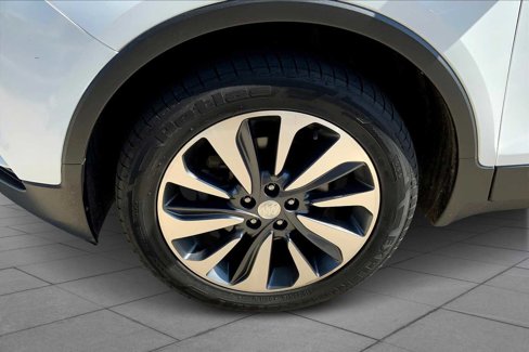 Used 2020 Buick Encore Essence image 10