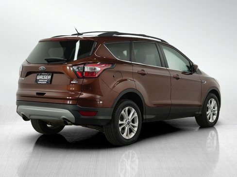 Used 2018 Ford Escape SE image 5