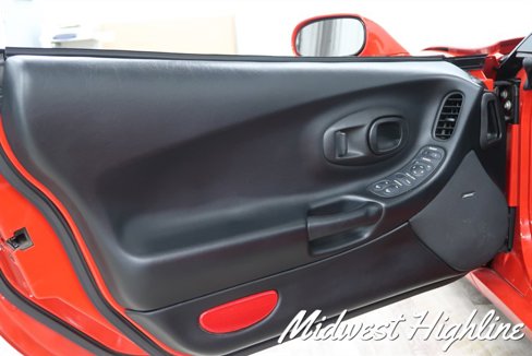 Used 2000 Chevrolet Corvette Convertible w/ Memory Pkg image 19