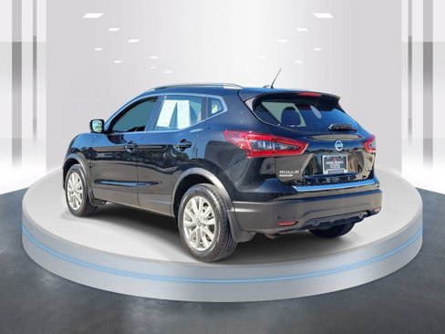 Used 2022 Nissan Rogue Sport SV w/ Technology Package image 4