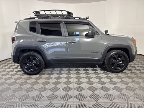 Used 2021 Jeep Renegade Sport image 9
