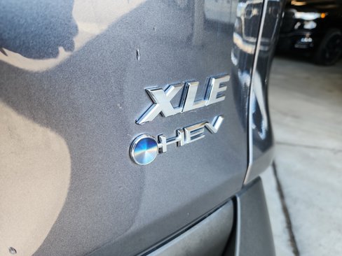 Used 2025 Toyota RAV4 XLE image 24
