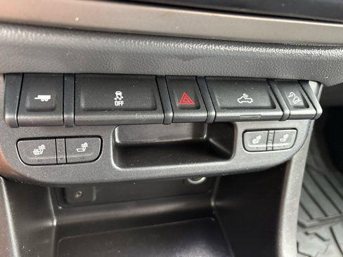Used 2017 Chevrolet Colorado Z71 image 36
