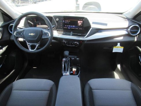 New 2025 Chevrolet Trax LT w/ Driver Confidence Package image 12