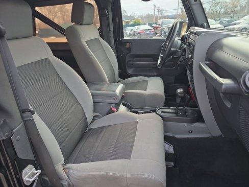 Used 2009 Jeep Wrangler X image 8