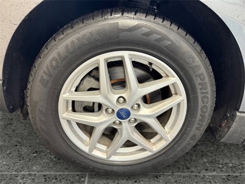 Used 2022 Ford Edge SEL image 11
