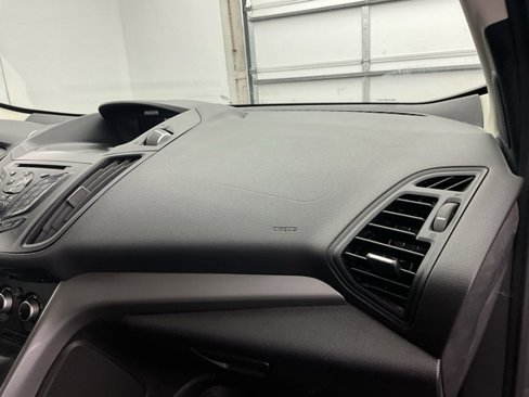 Used 2016 Ford Escape SE w/ SE Cold Weather Package image 9