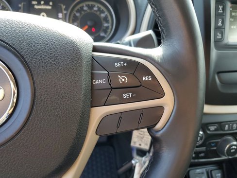 Used 2015 Jeep Cherokee Latitude w/ Cold Weather Group image 20