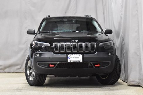 Used 2019 Jeep Cherokee Trailhawk image 4