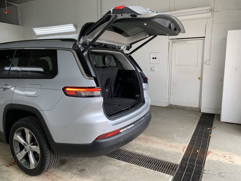 Used 2021 Jeep Grand Cherokee L Limited image 41