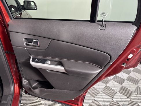 Used 2014 Ford Edge SEL image 31