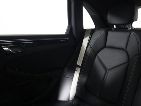 New 2024 Porsche Macan image 15