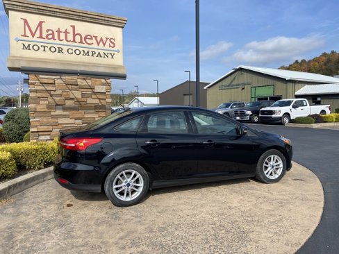 Used 2017 Ford Focus SE w/ Cold Weather Package image 5